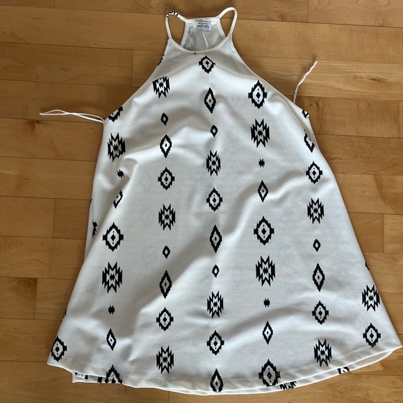 Zara Trapeze Dress - White and Black - Size Small - Picture 3 of 5